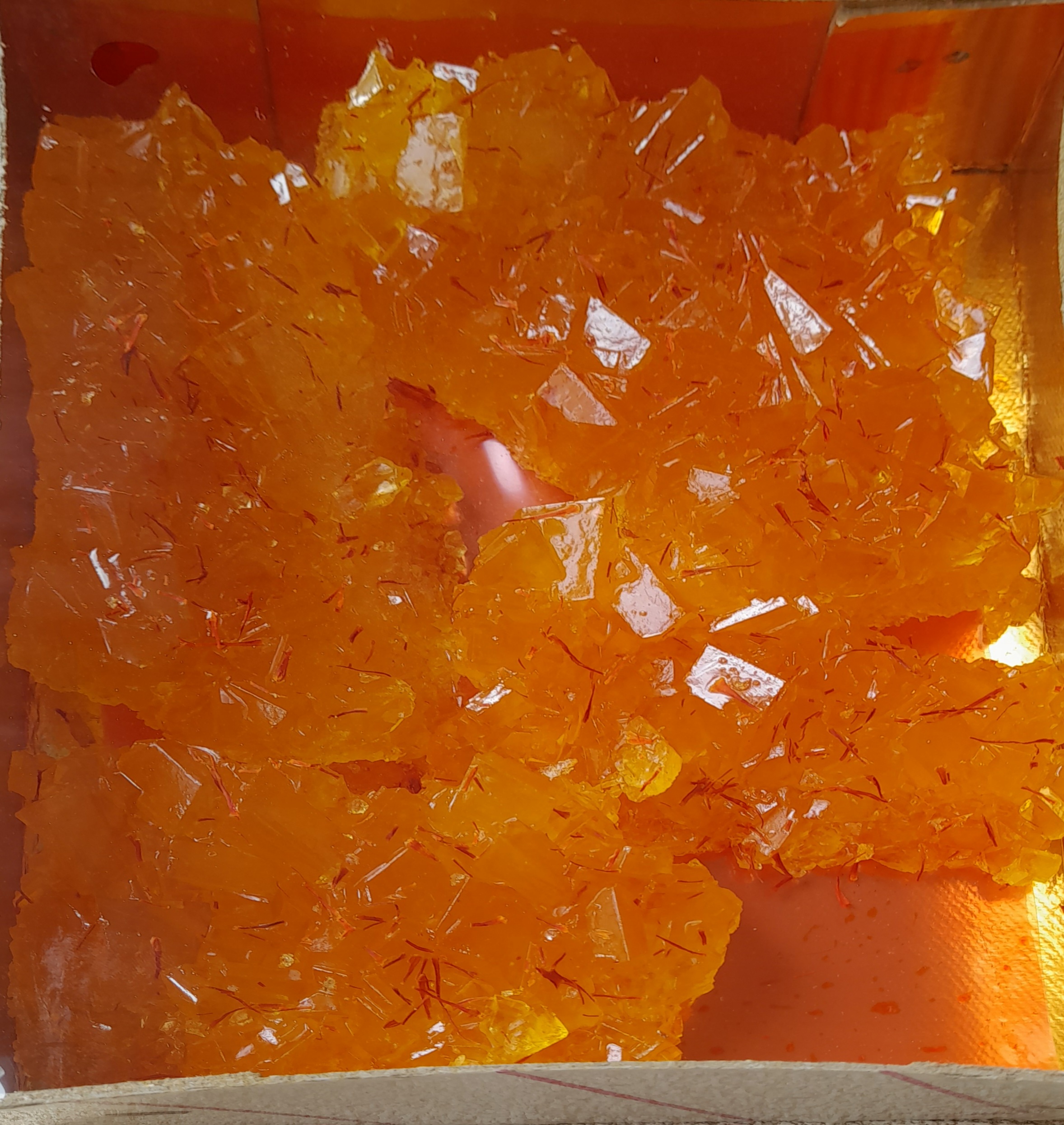 نبات زعفرانی اصیل اصفهان