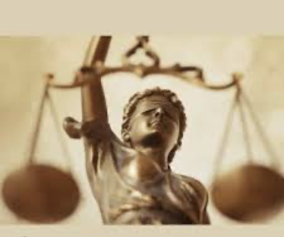 وکیل پایه یک دادگستری