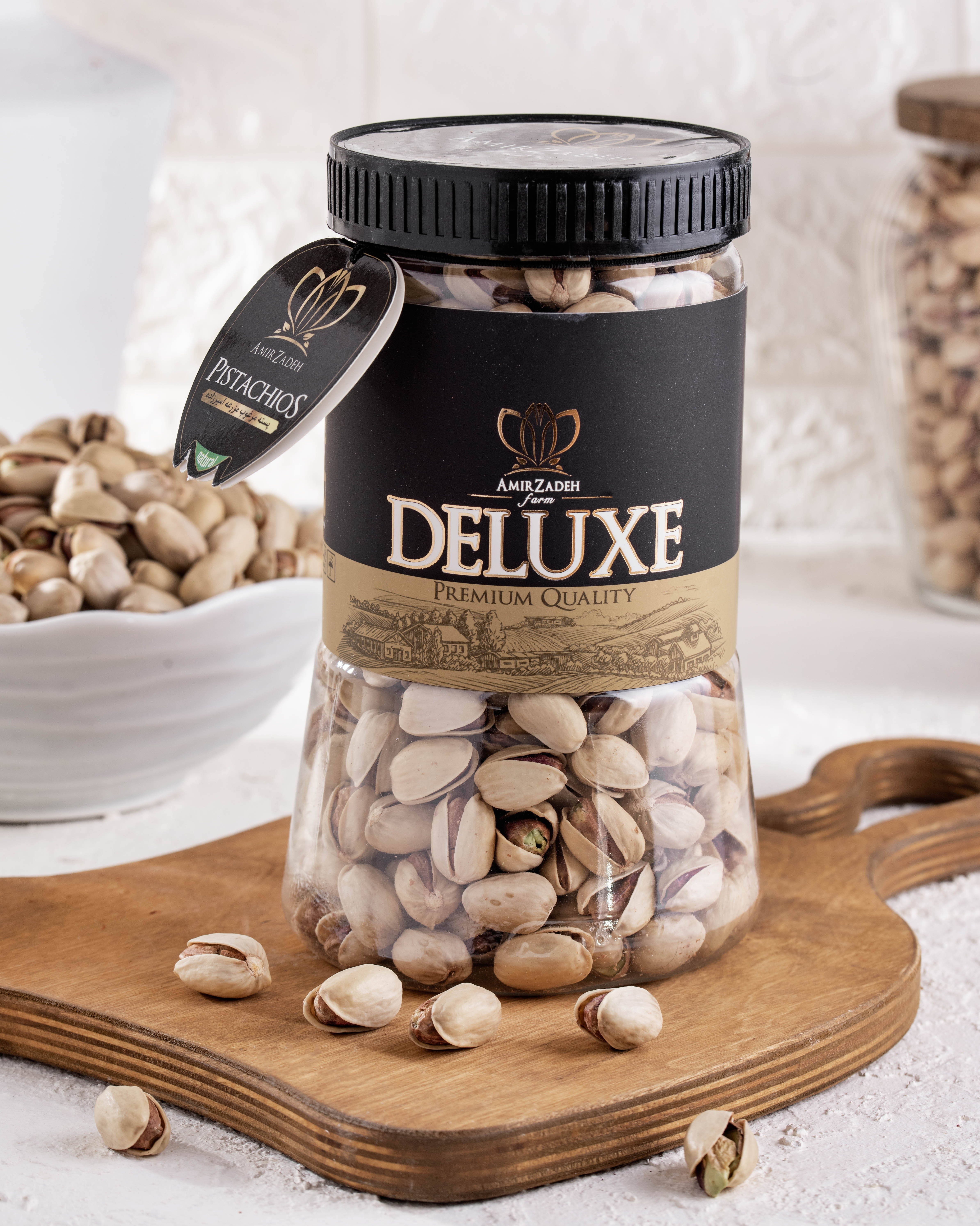 Selling pistachios and saffron