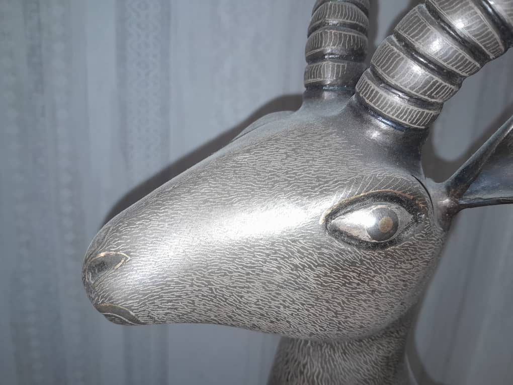 آهوی طلا کوب