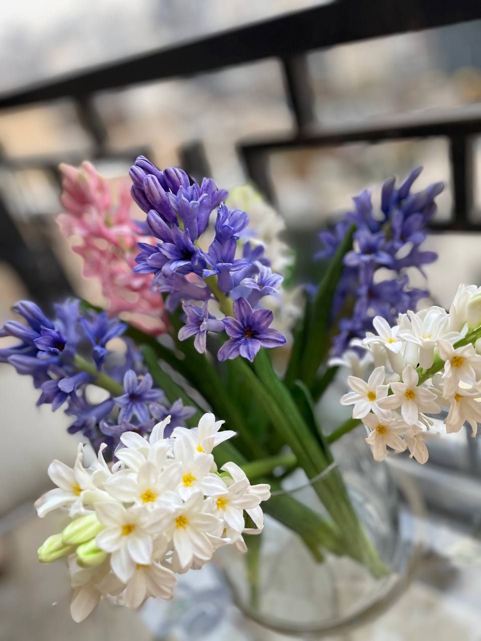 فروش صنایع دستی و گل های دست ساز