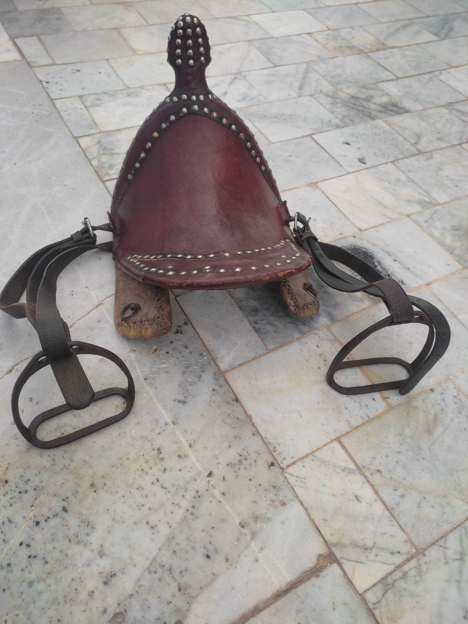 زین اسب دستساز