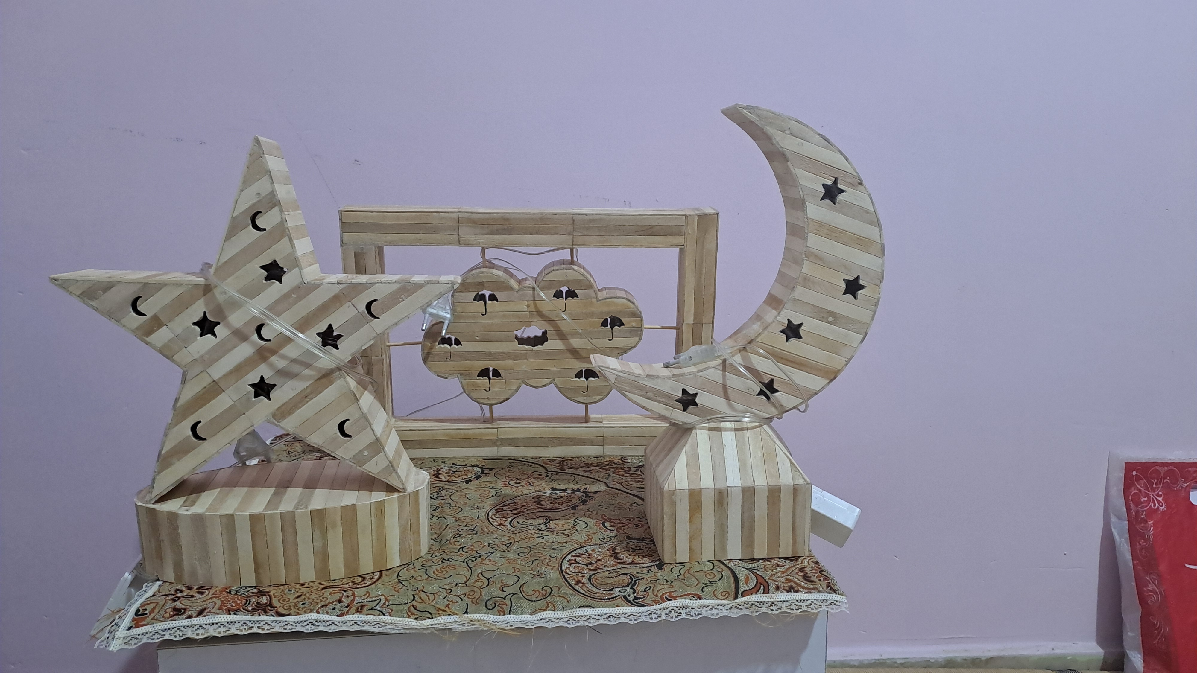 آباژور ماه و ستاره و ابر