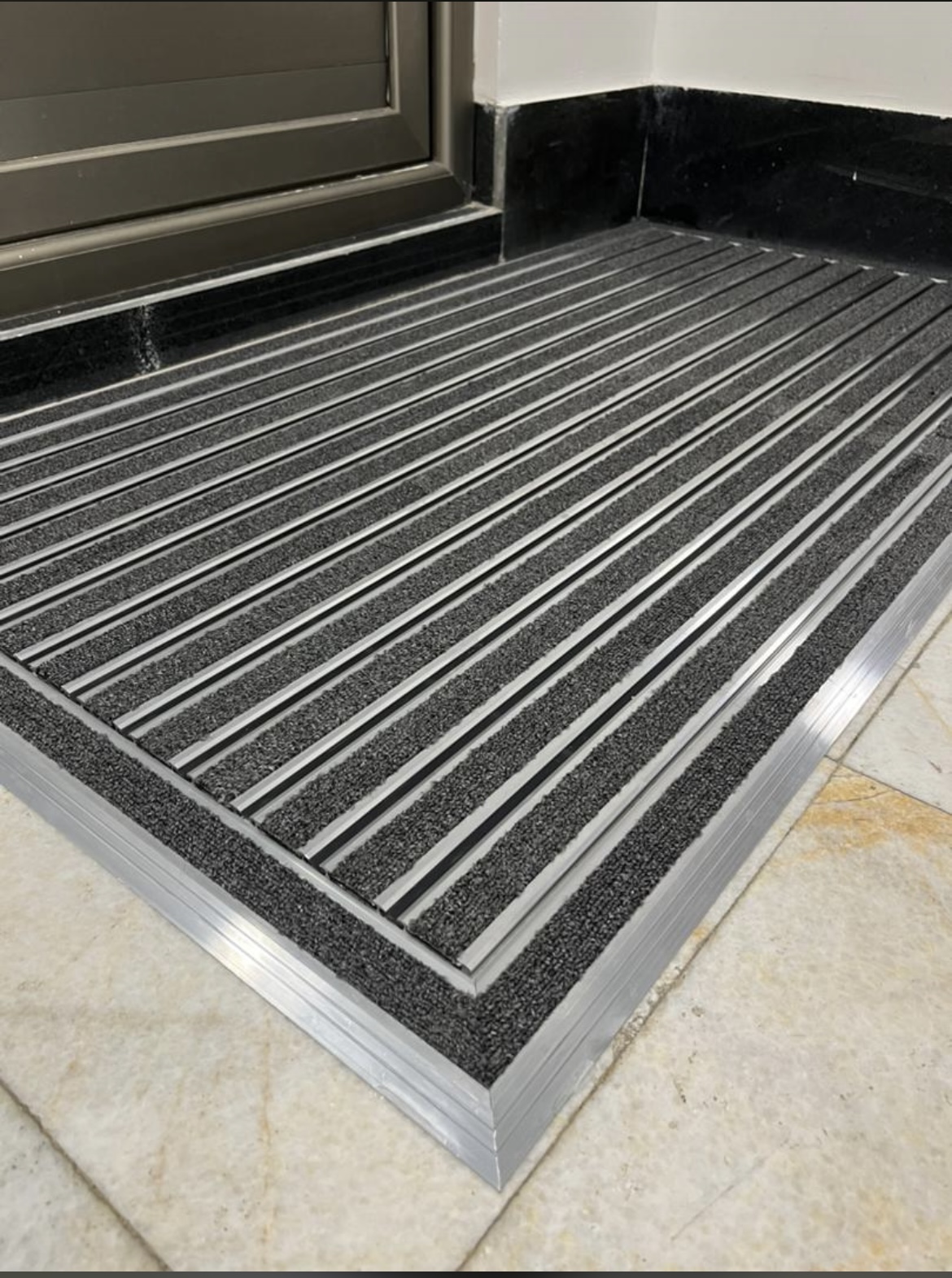 Aluminum carpet