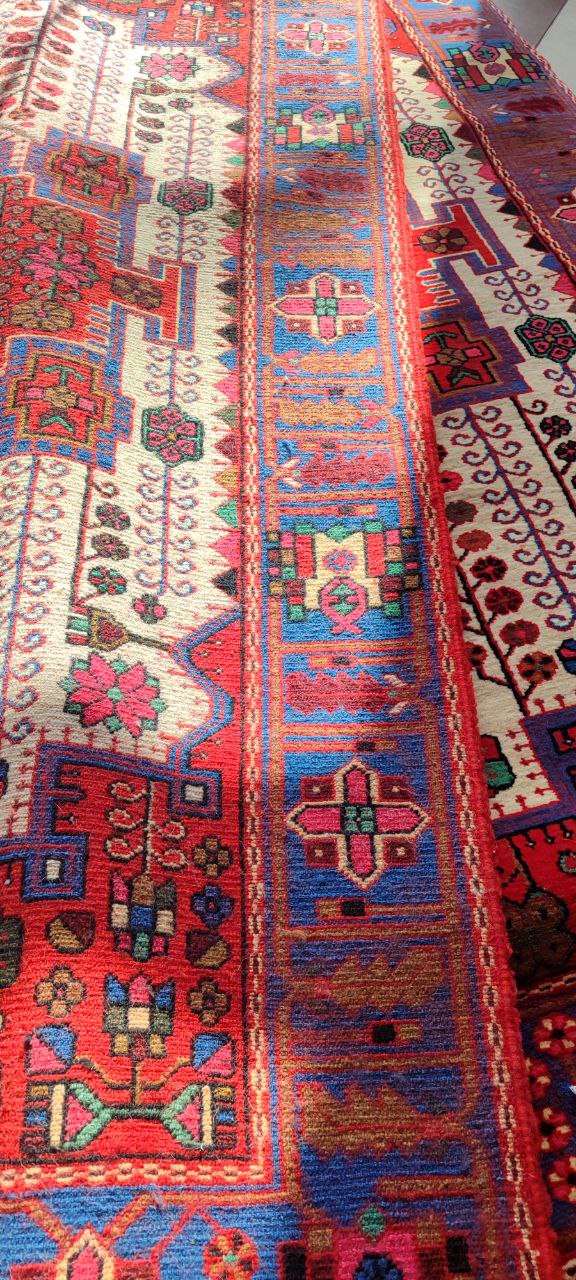 فرش دست بافت نهاوند