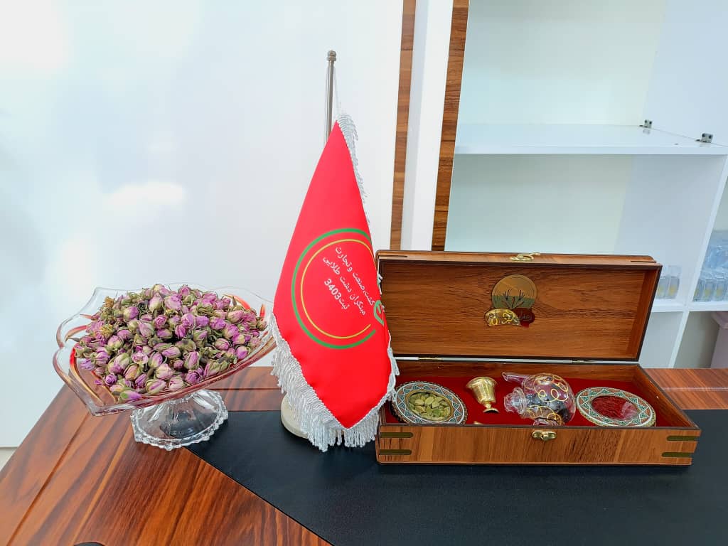 فروش صادراتی پسته،زعفران،کشمش،عناب