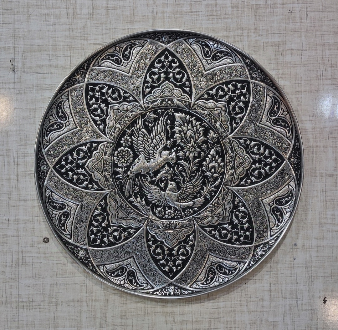 آینه و تابلو قلمزنی کار دست