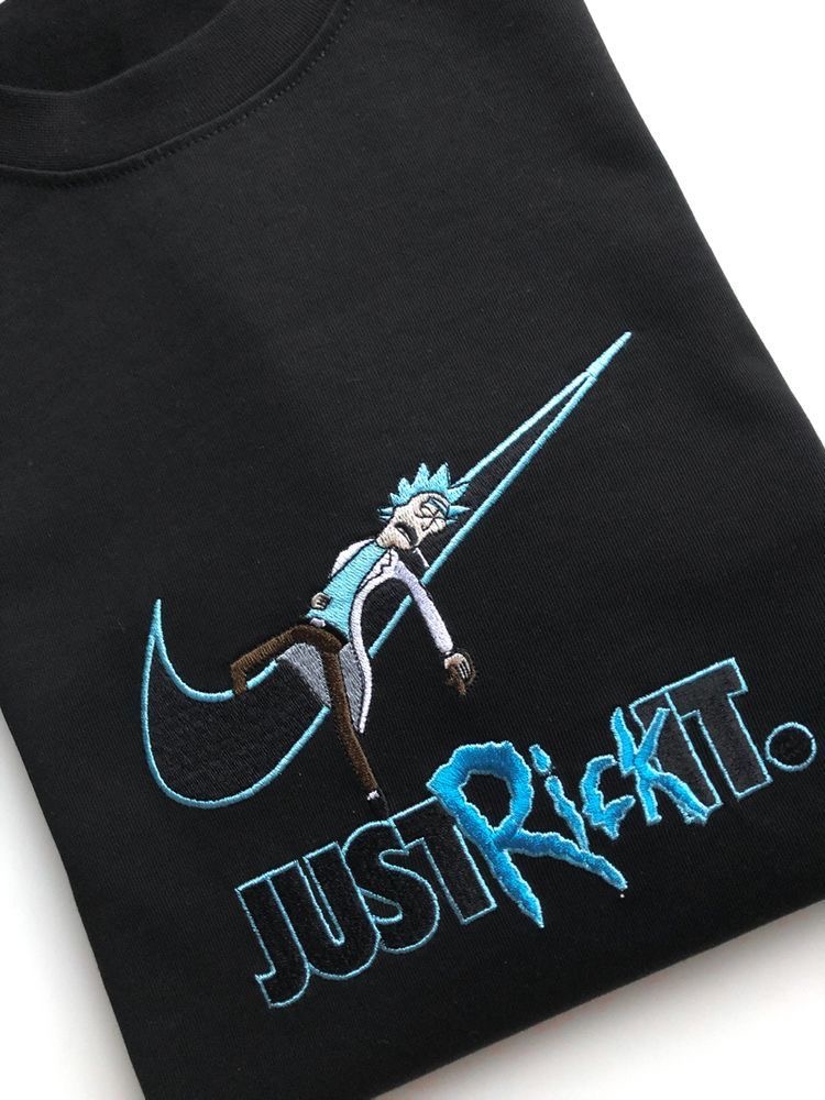 تیشرت گلدوزی شده 