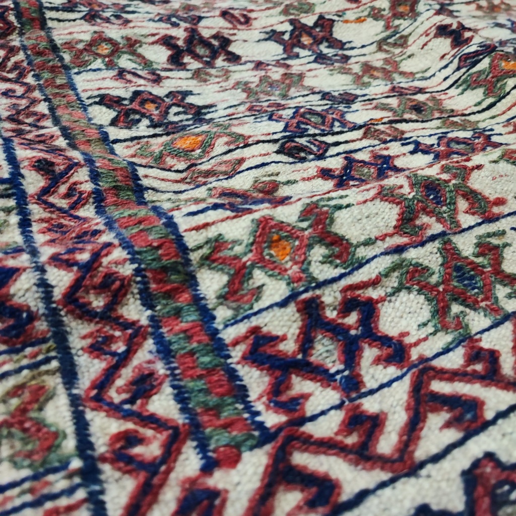 سفره و پادری بختیاری 