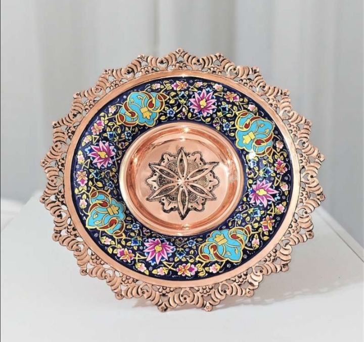 شیرینی خوری 