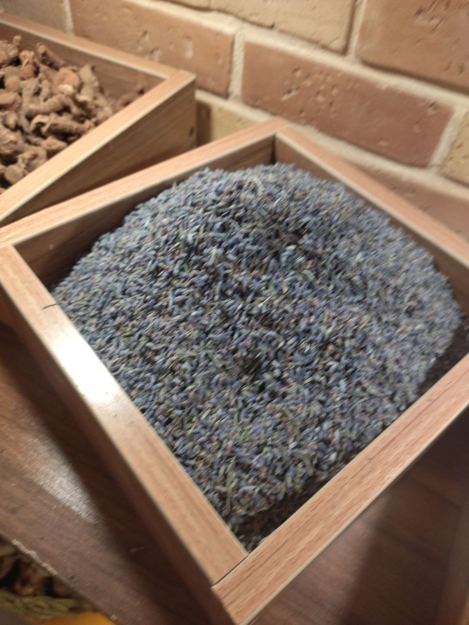 ارائه انواع محصولات گیاهی 