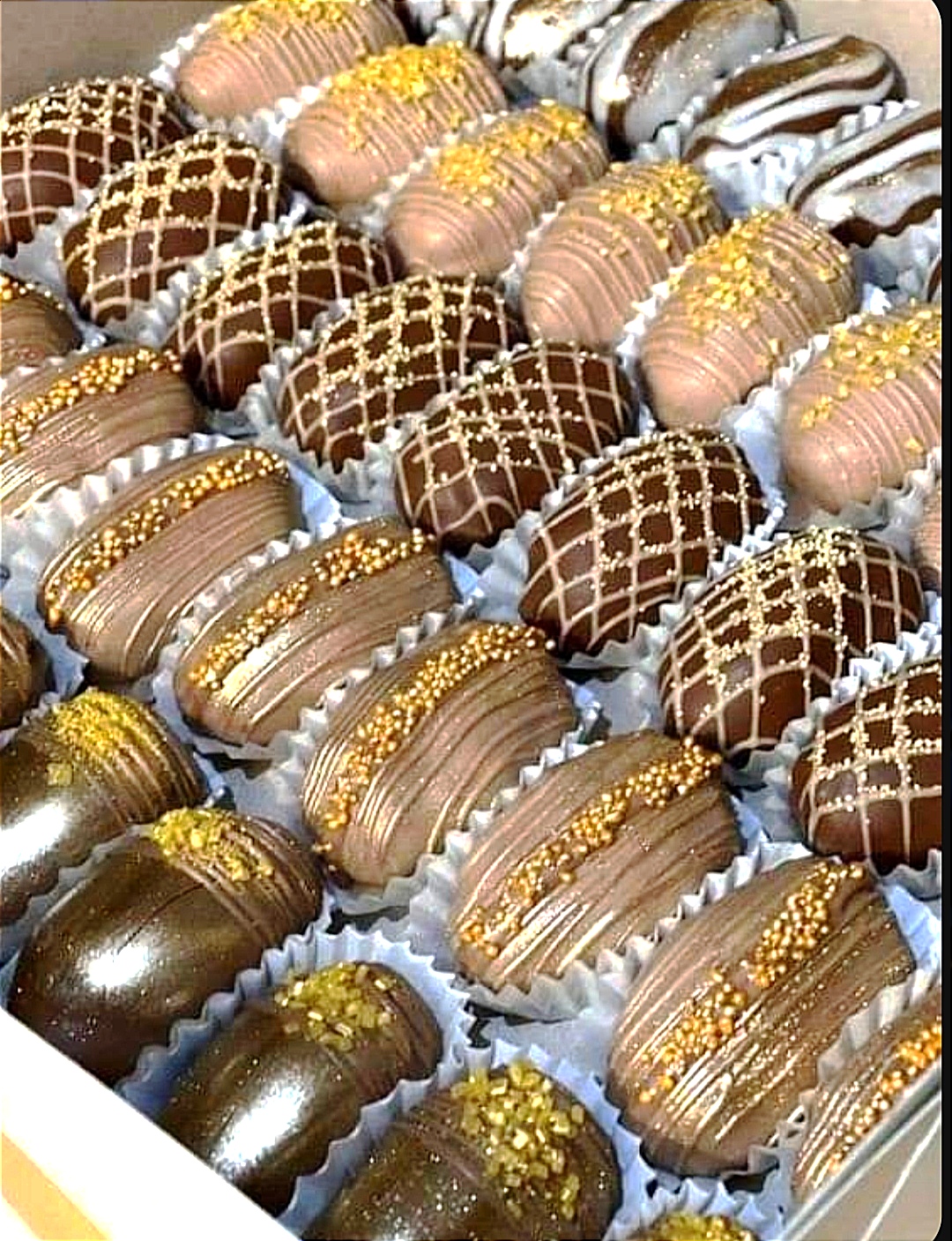 خرما شکلاتی مغزدار