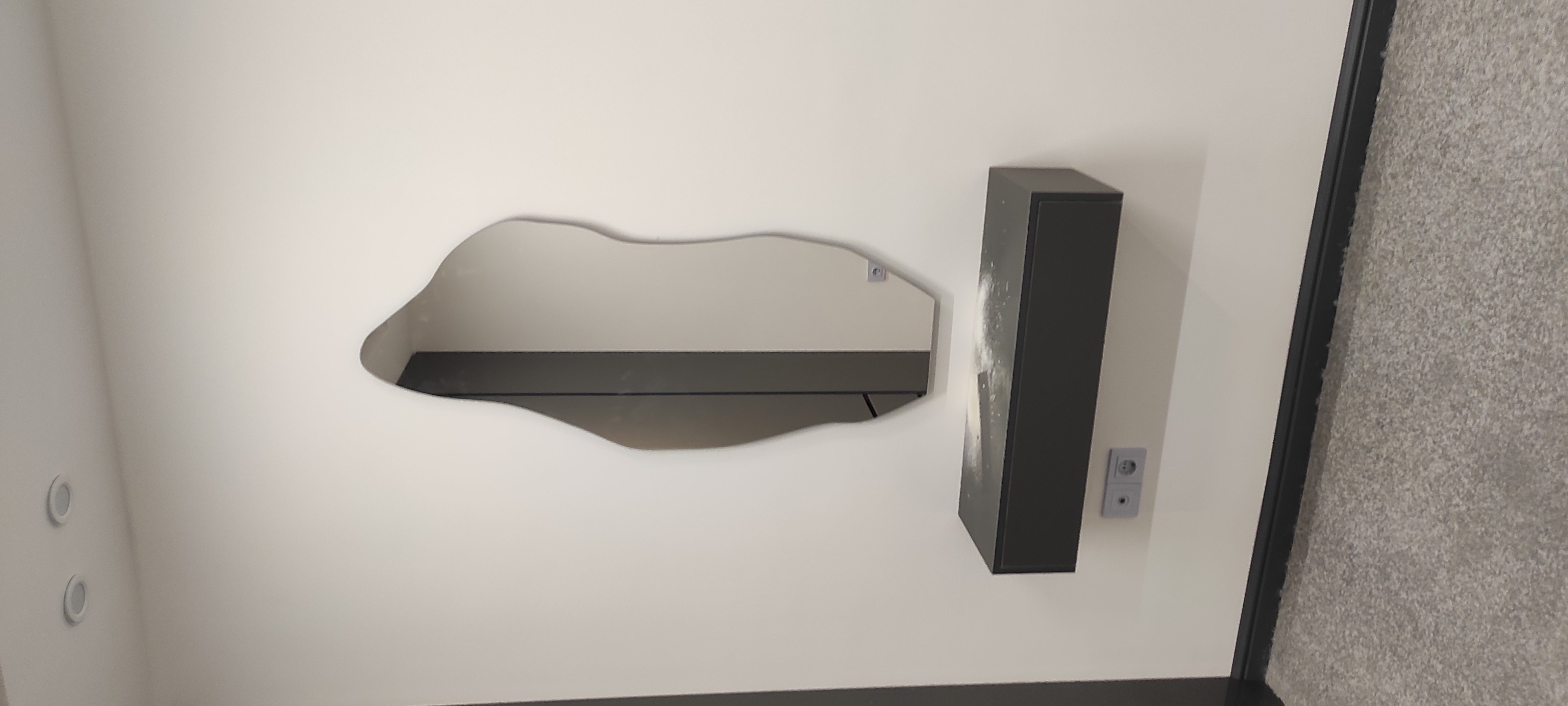 آینه دکوراتیو 