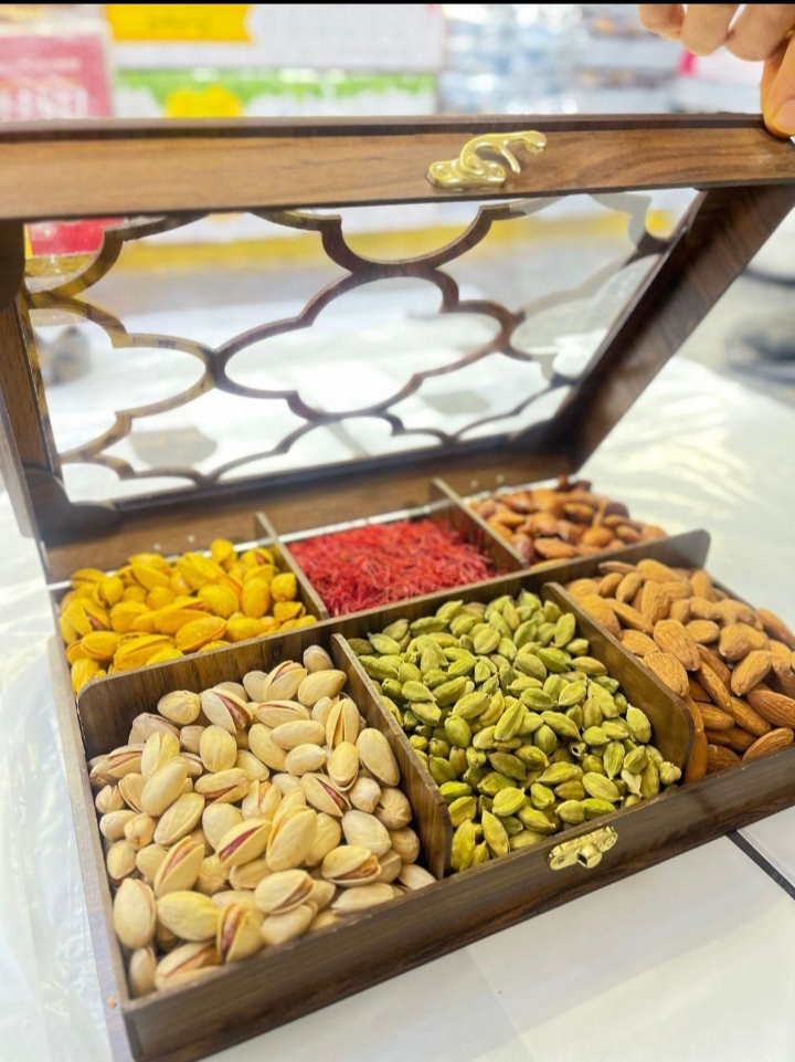 زعفران درجه یک، زرشک و ادویه