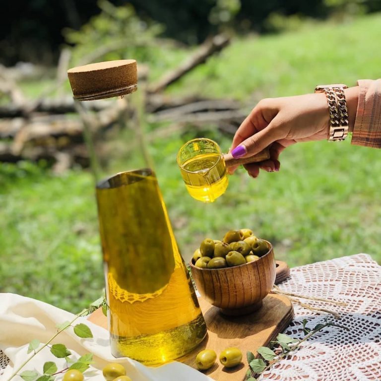 روغن زیتون فرا بکر طبیعی با خواص درمانی 