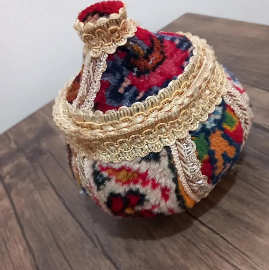 انواع محصولات کلاژ فرش و اثاثیه
