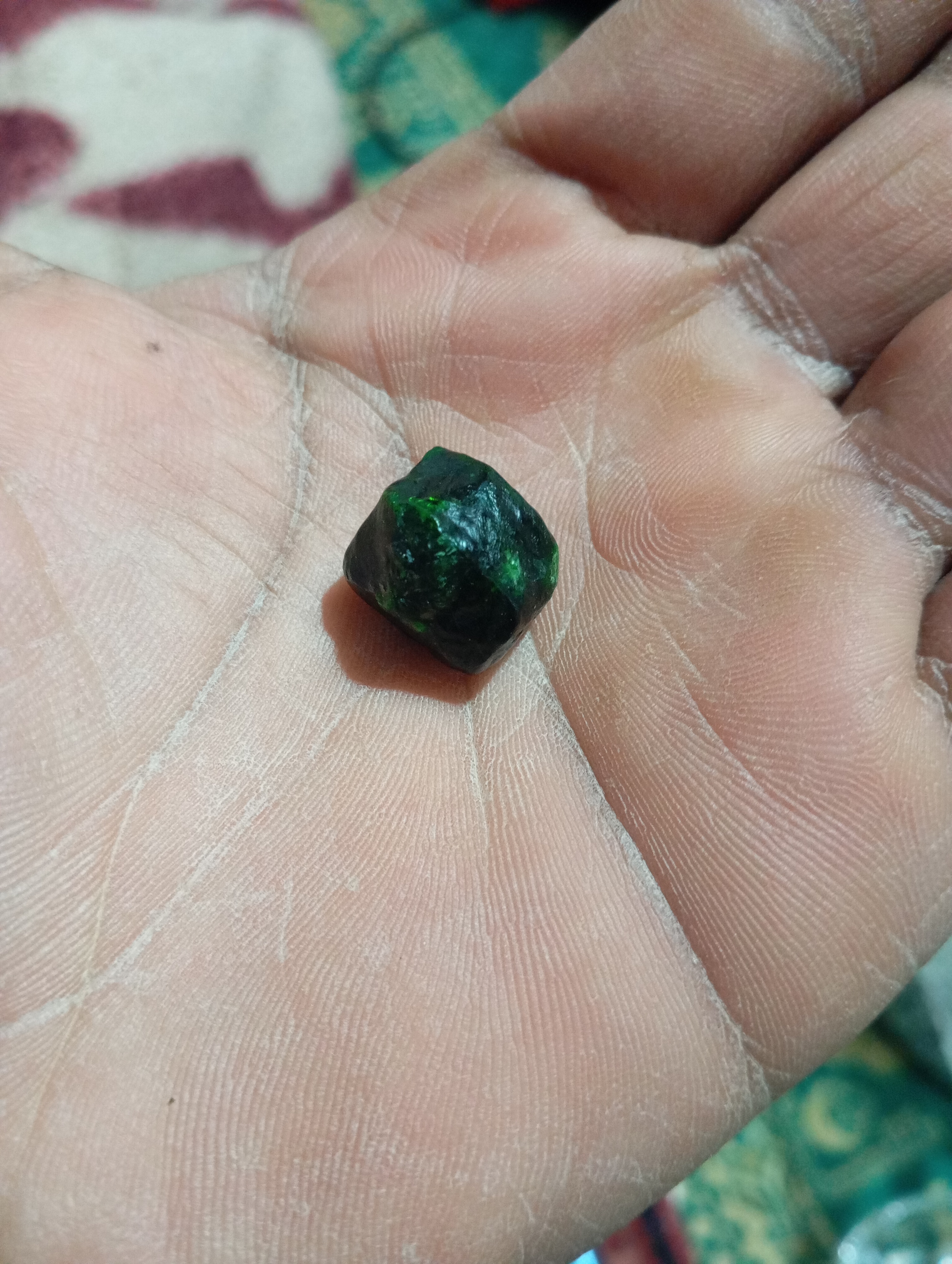 سنگ گارنت سبز دومانتوئید