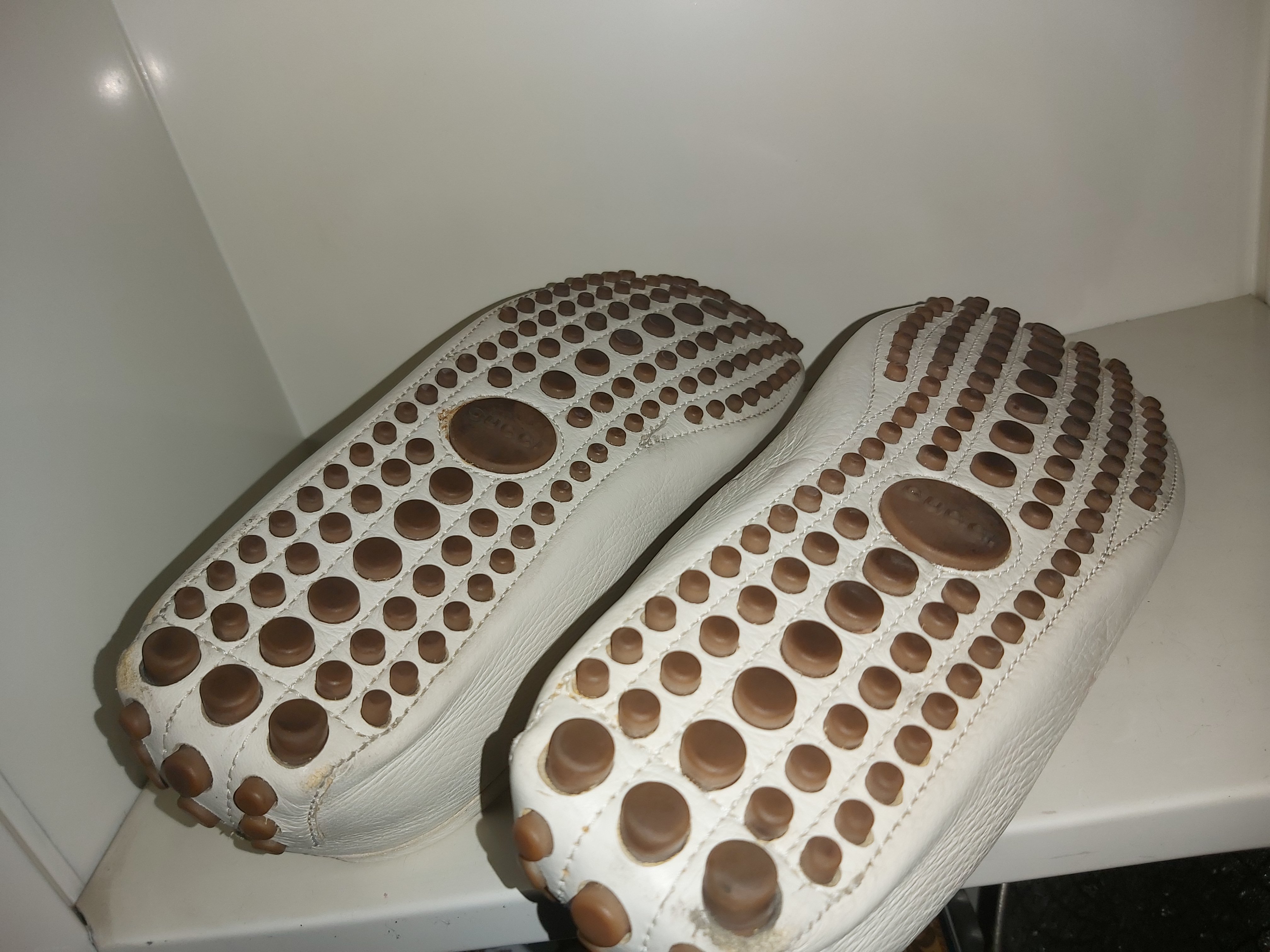 کفش گوچی چرمی سفید و خاص