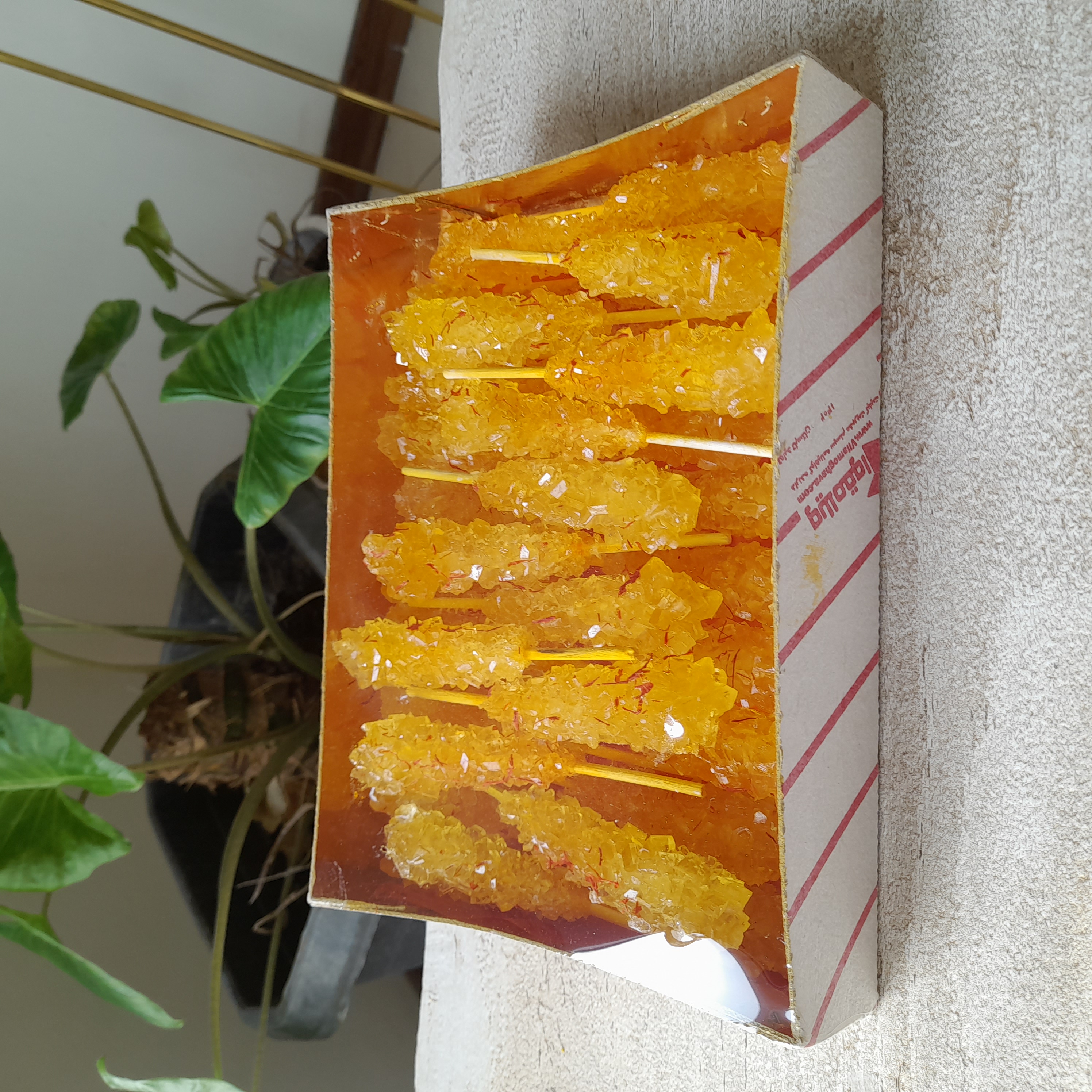 نبات زعفرانی اصیل اصفهان