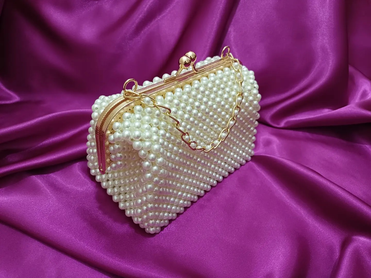 کیف مرواریدی بافته شده با دست