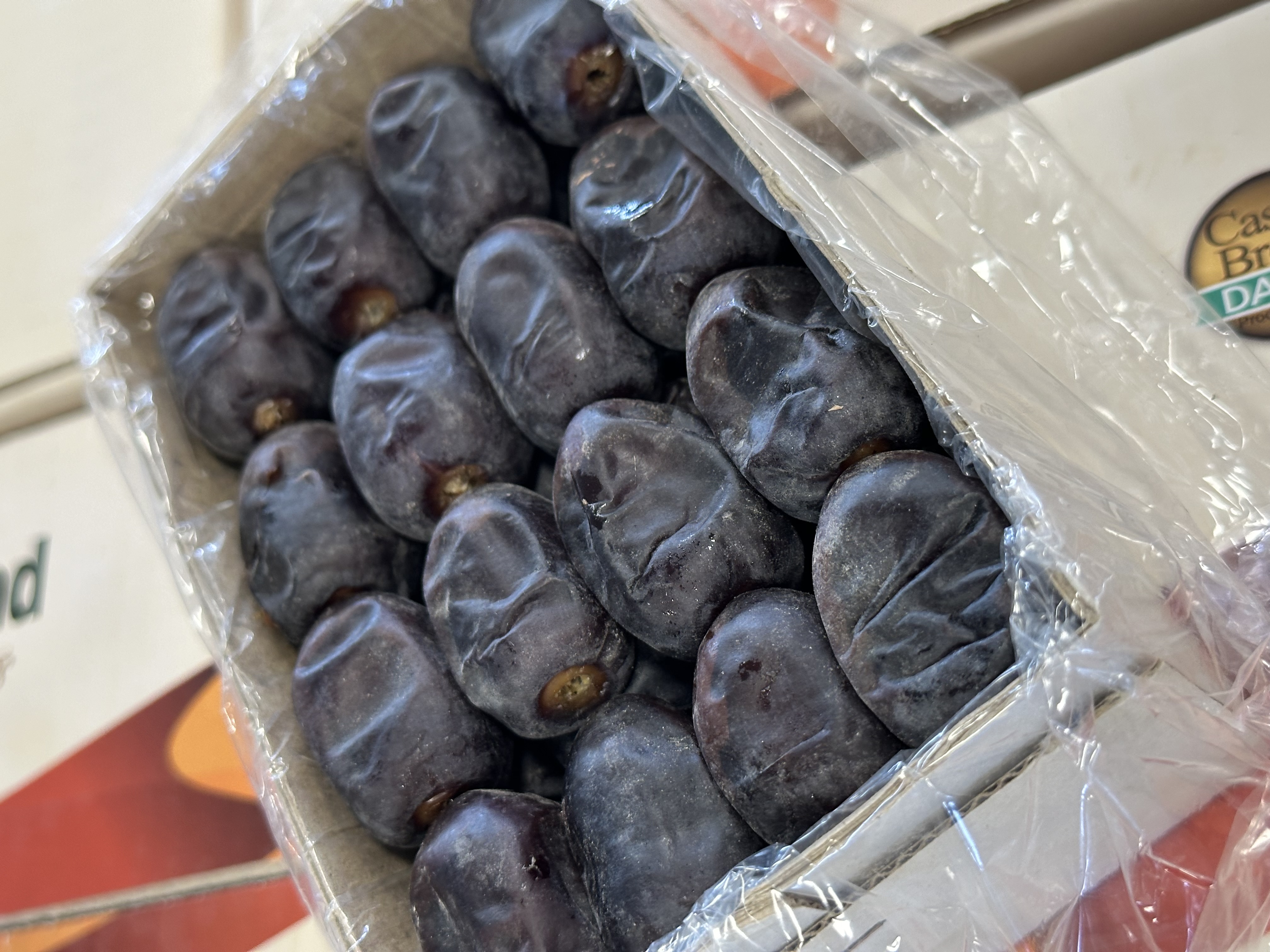 خرما و خشکبار