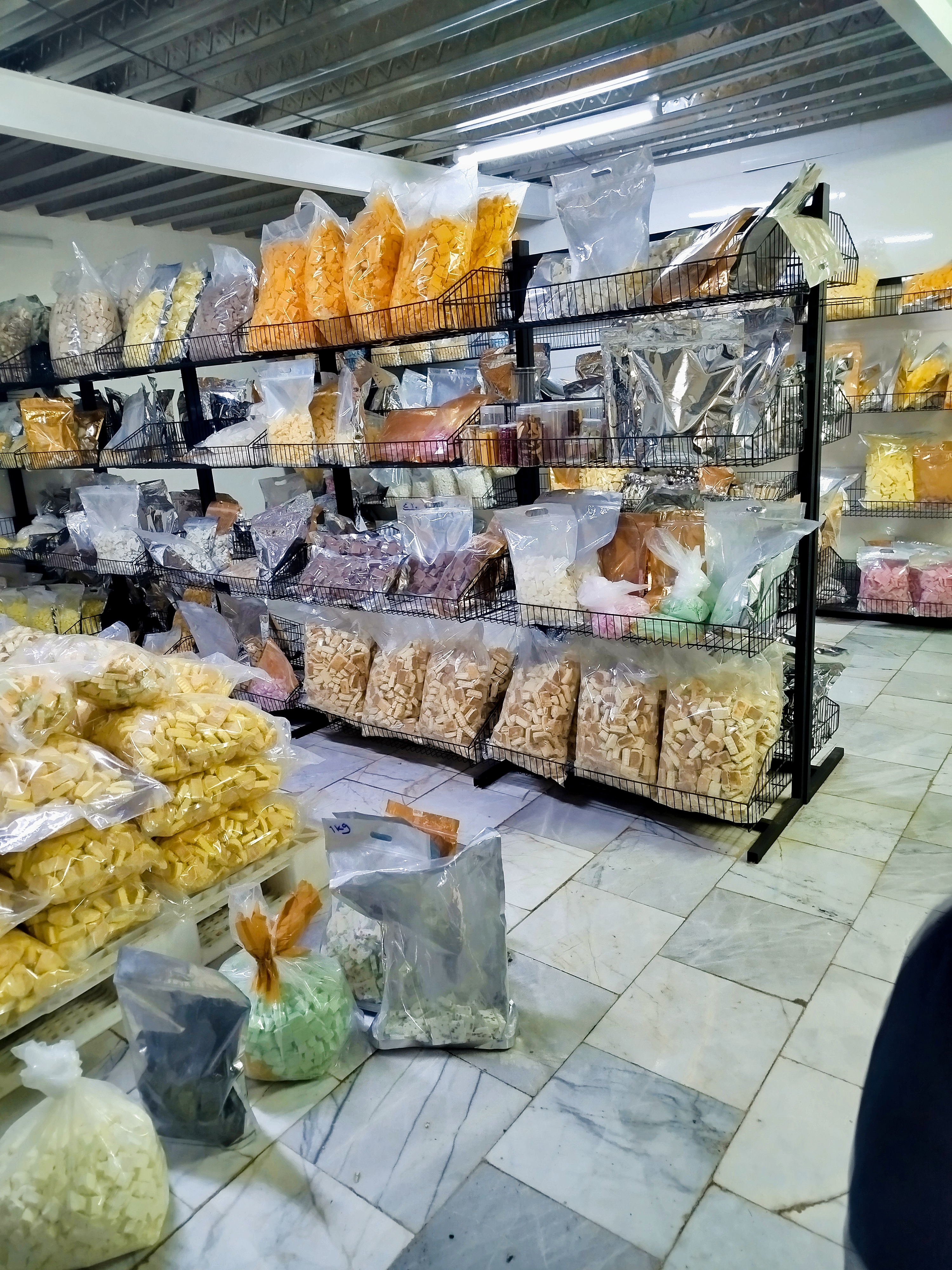 بستنی .میوه پفکی