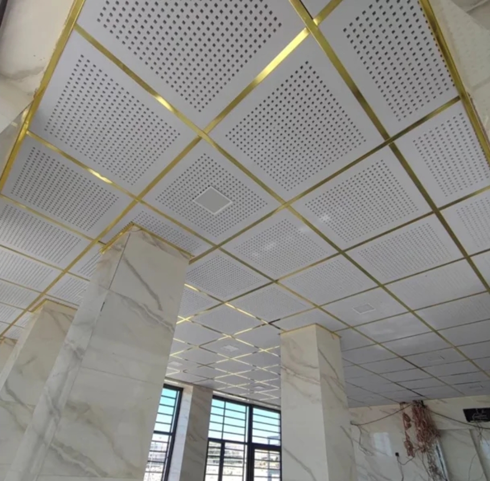 دکور و کابینت ساز 