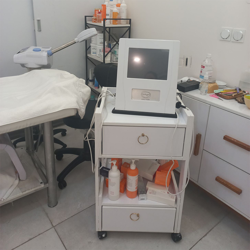 خدمات فیشال در آکادمی پوست