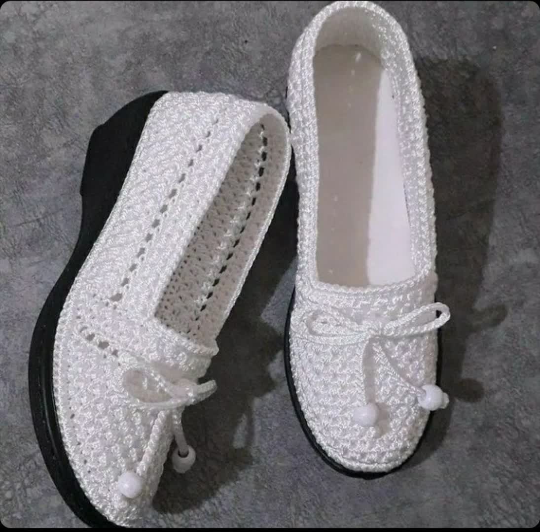 Macrame yarn shoes