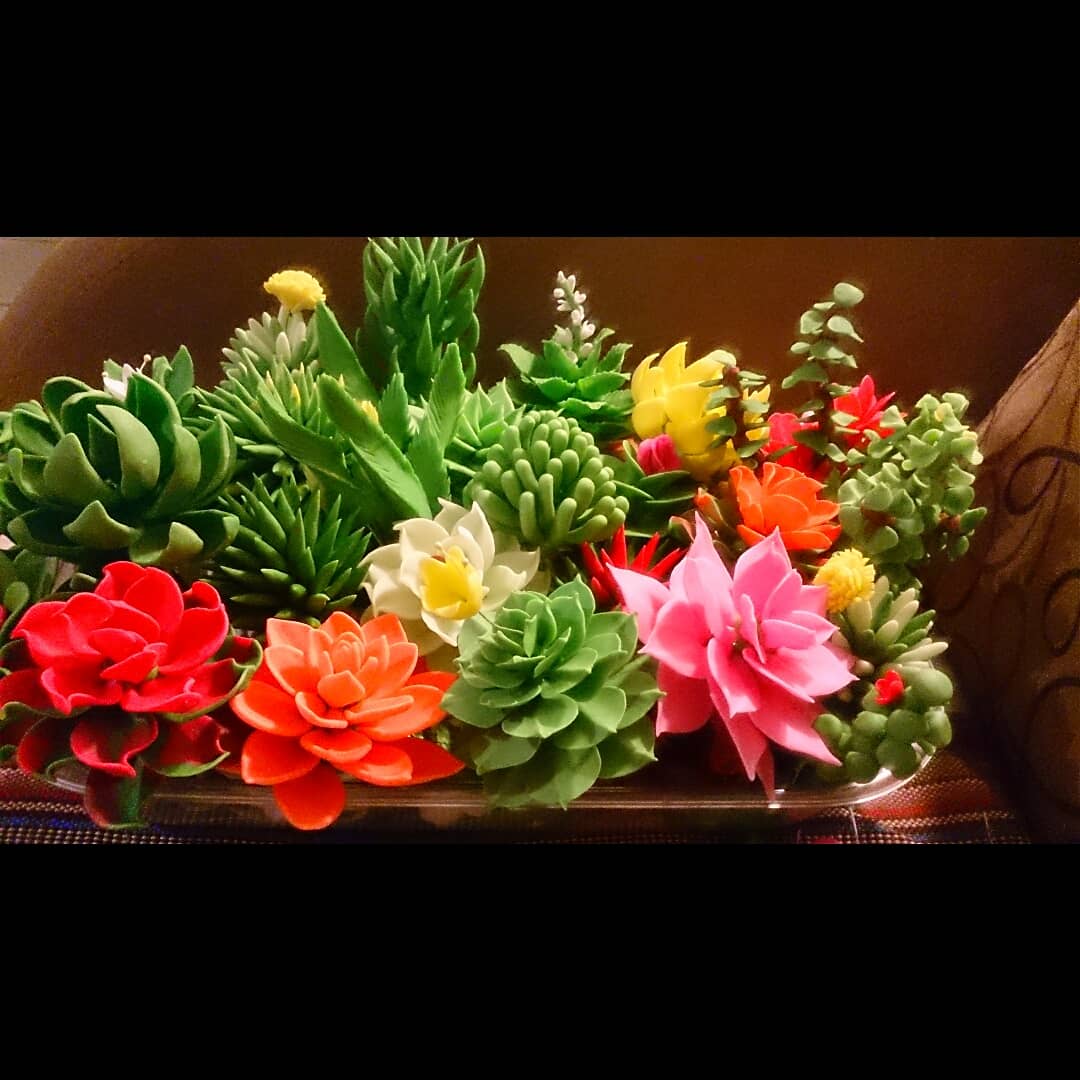 گل مصنوعی مجسمه سنگ مصنوعی شمع 