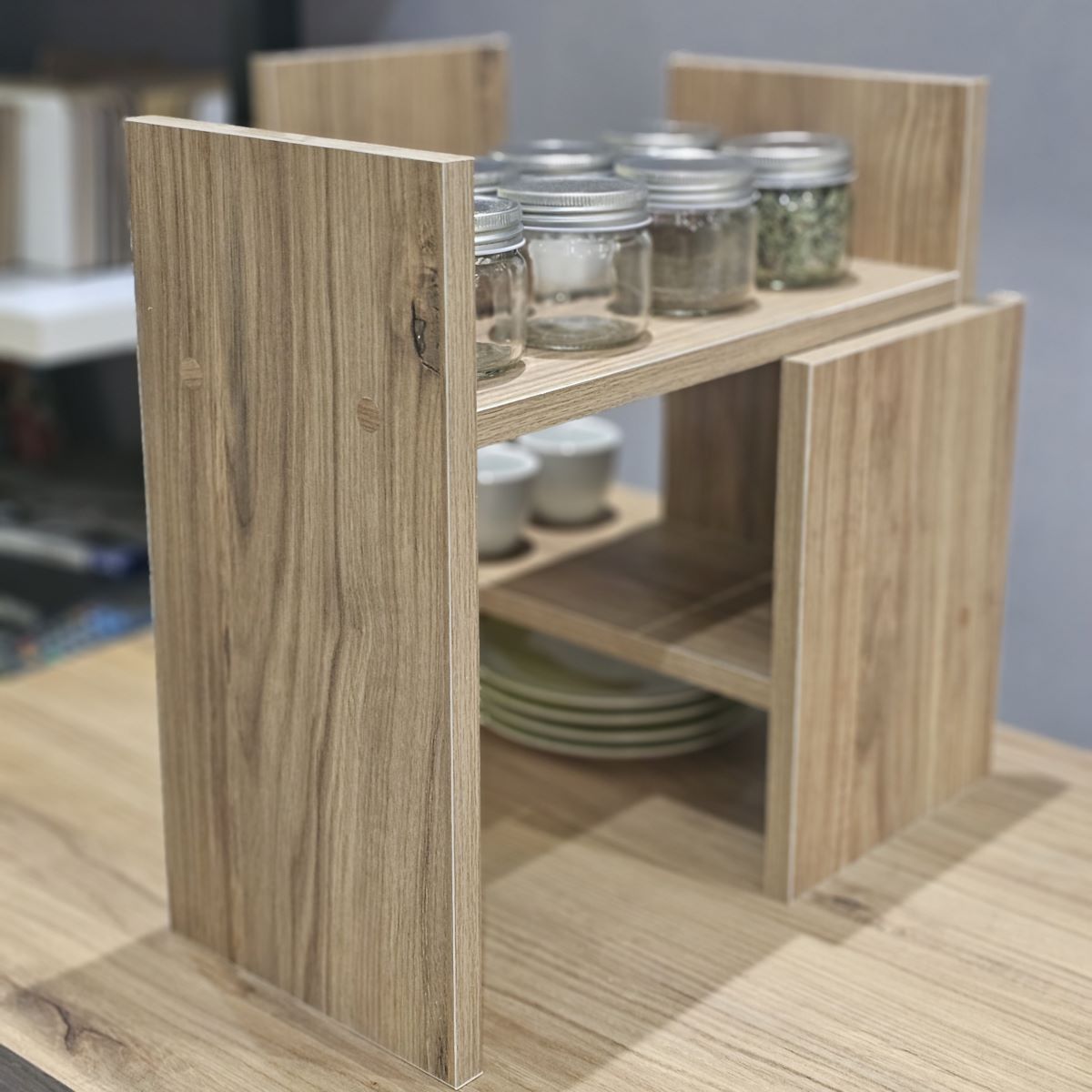 استند ایندو (Indo)