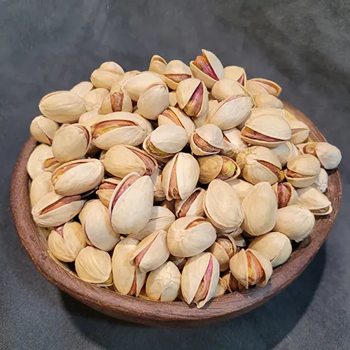 پسته احمد اقایی