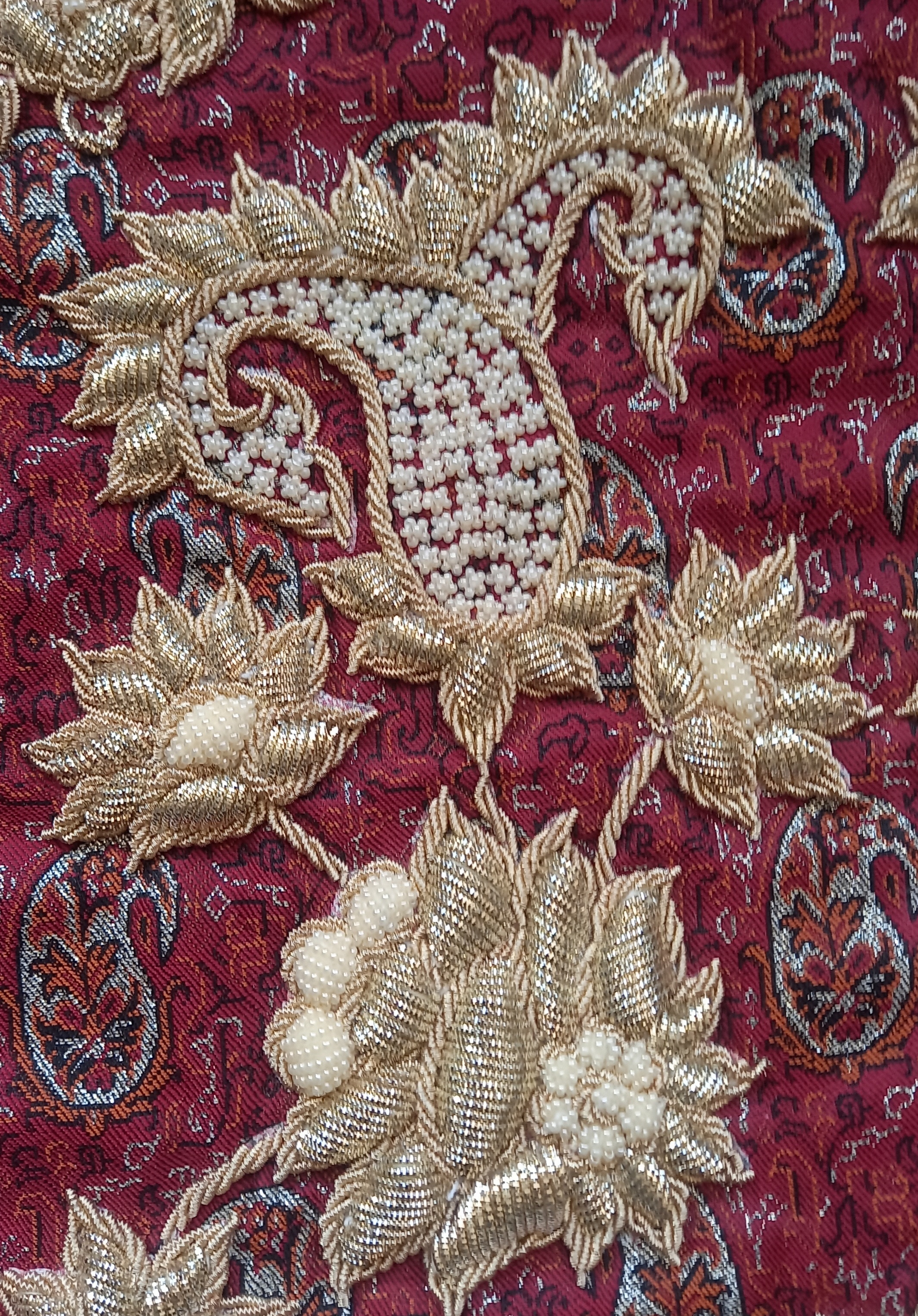 ترمه سرمه دوزی شده