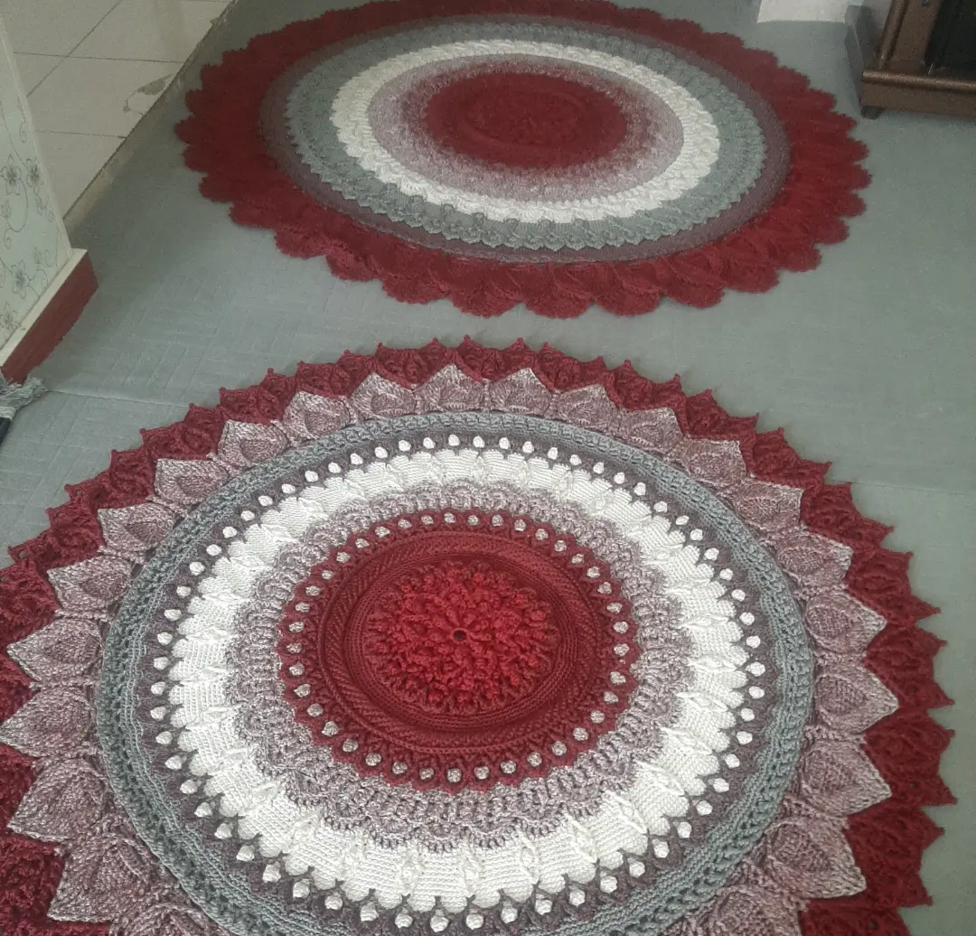 فرشینه و پادری بافتنی