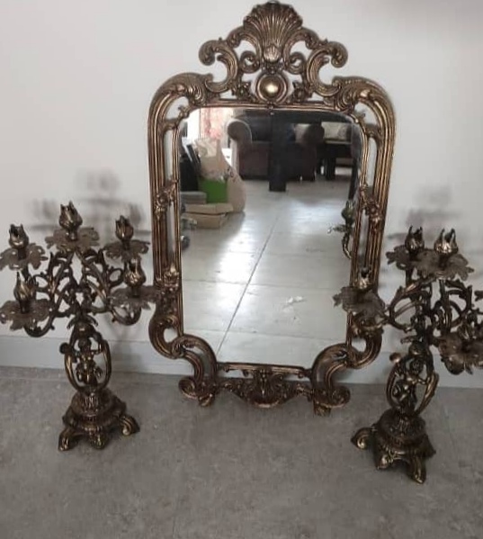 آینه و شمعدان 