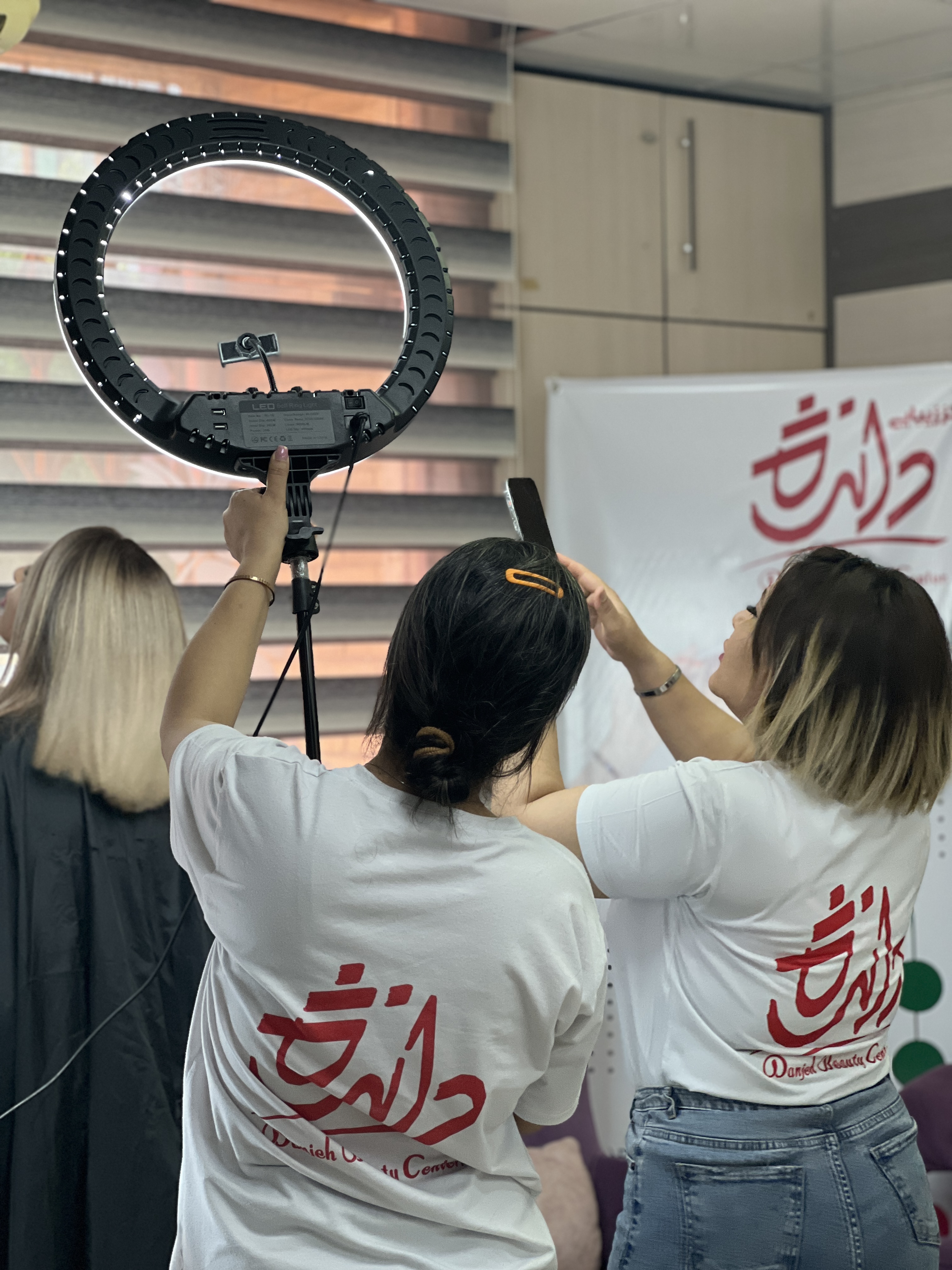 آرایشگر با سابقه کاری حرفه ای