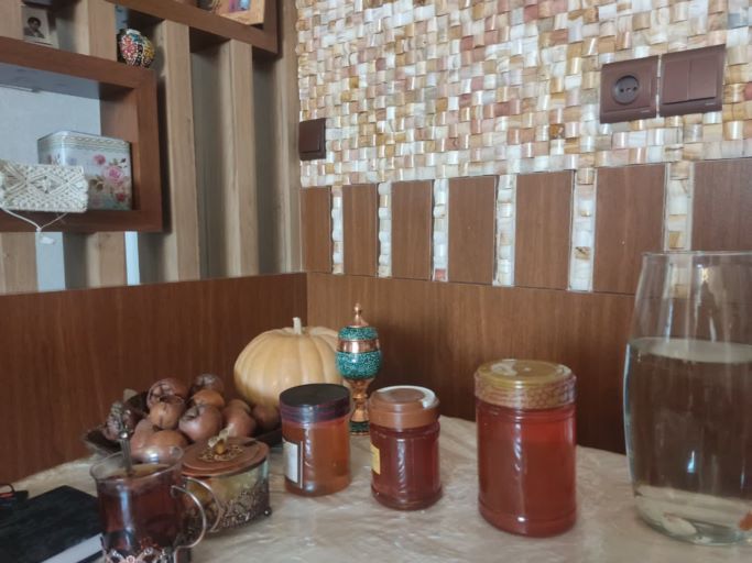 عسل صدر ایرانی (کنار عربی)