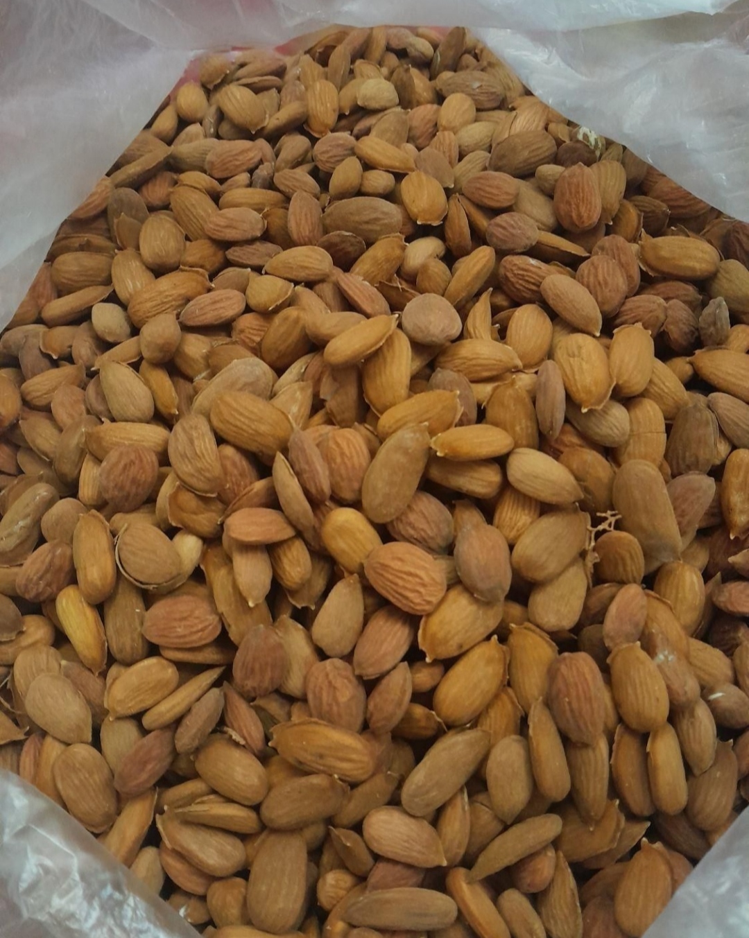 بادام و گردو درجه یک 