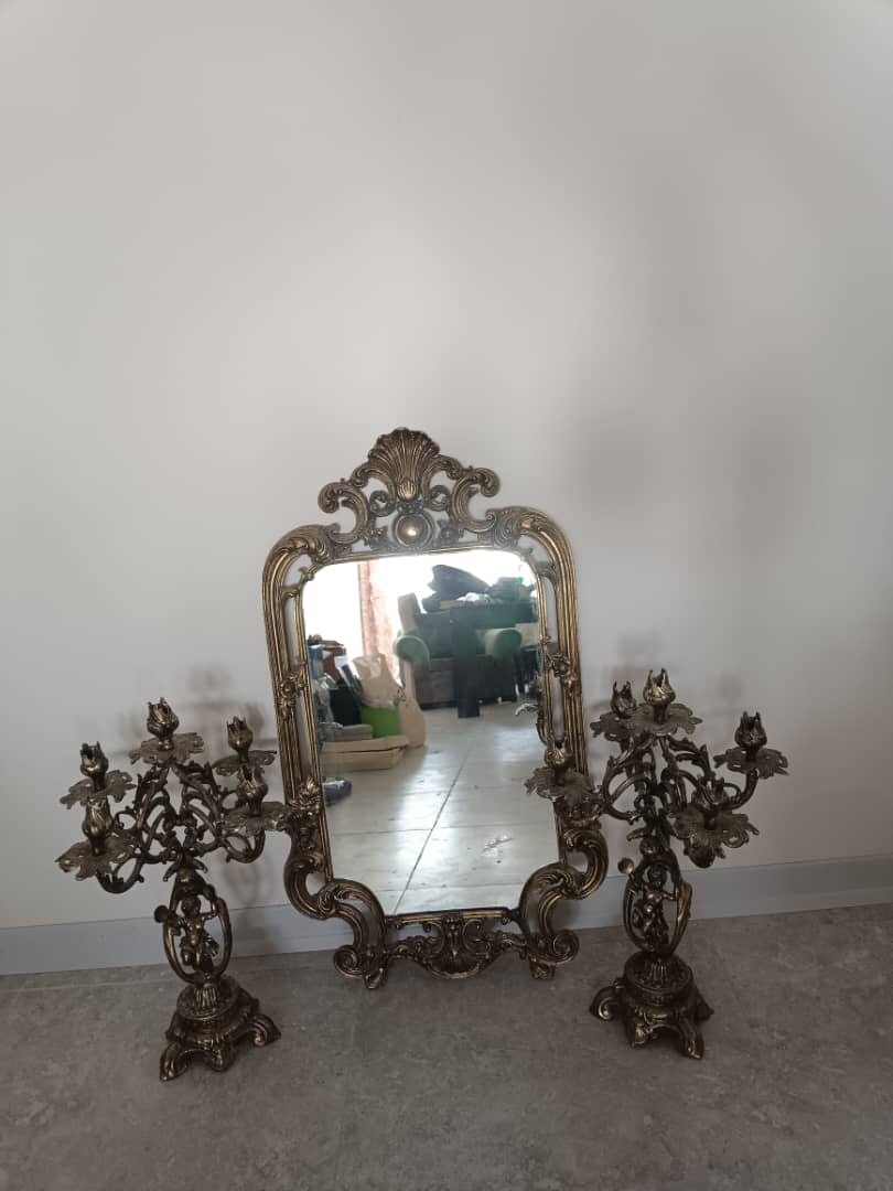آینه و شمعدان 