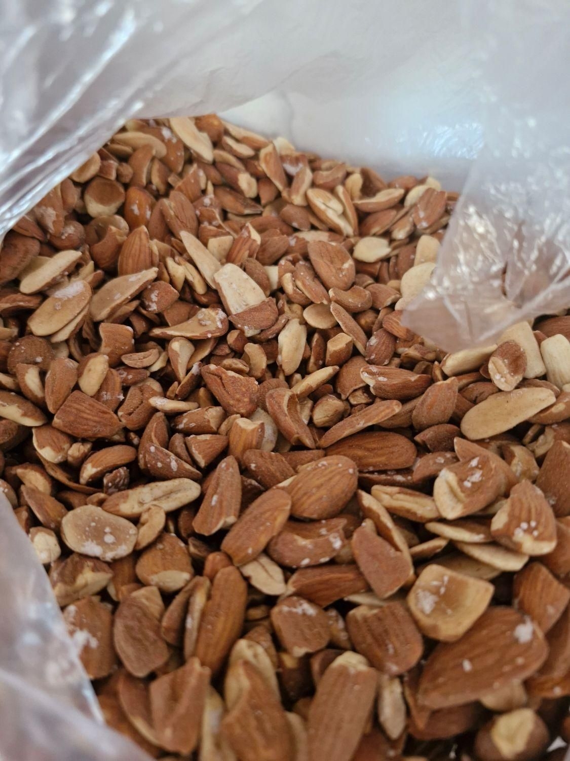 بادام مامایی