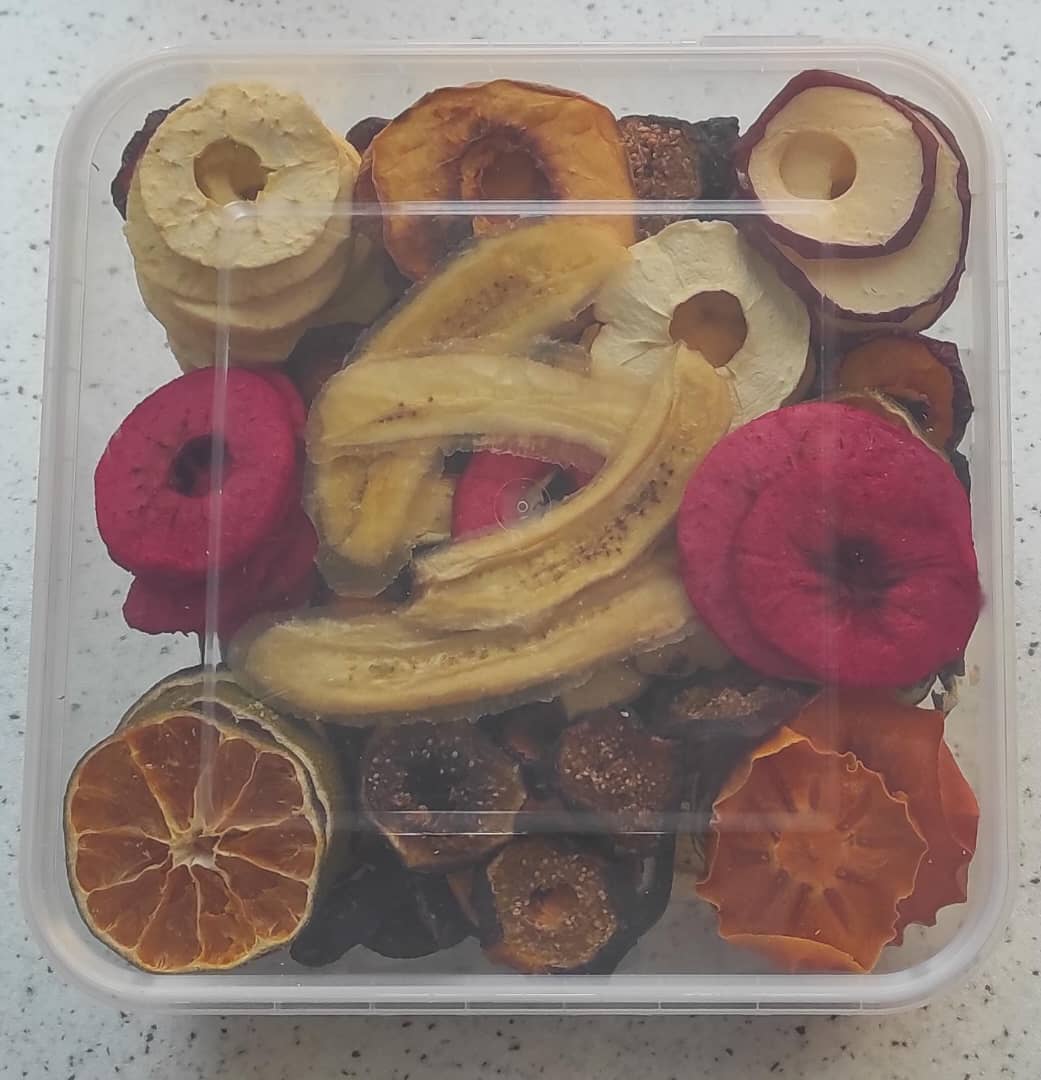 میوه خشک مخلوط و حبه میوه مخلوط