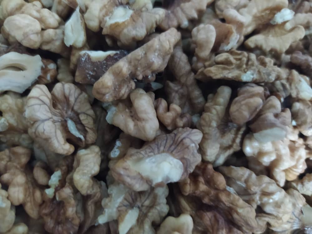 گردو و‌کشمش