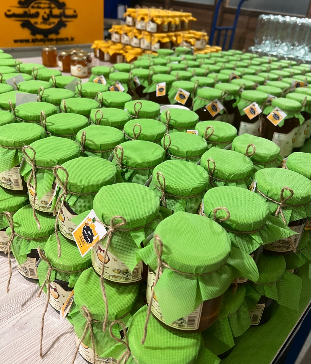 فروش عمده عسل طبیعی وخالص