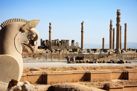 فروش منزل مسکونی کنار تخت جمشید 