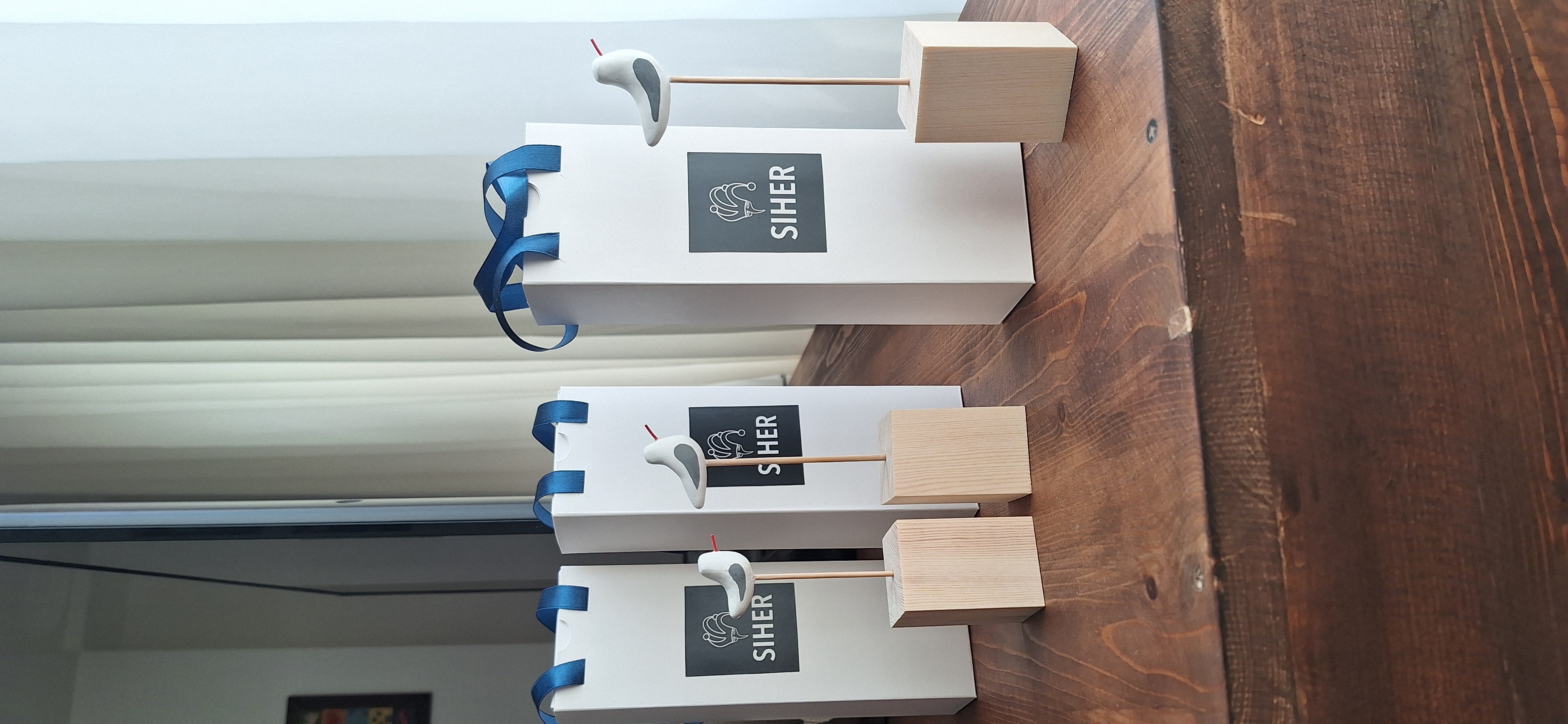 مجسمه های دکوراتیو رومیزی