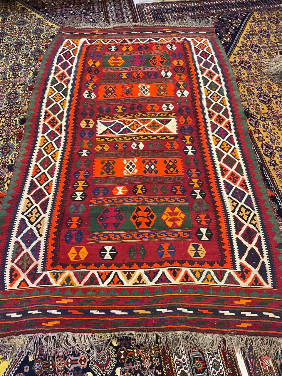 فرش و گلیم دست باف قشقایی