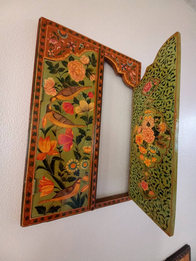 اینه چوبی نقاشی شده 