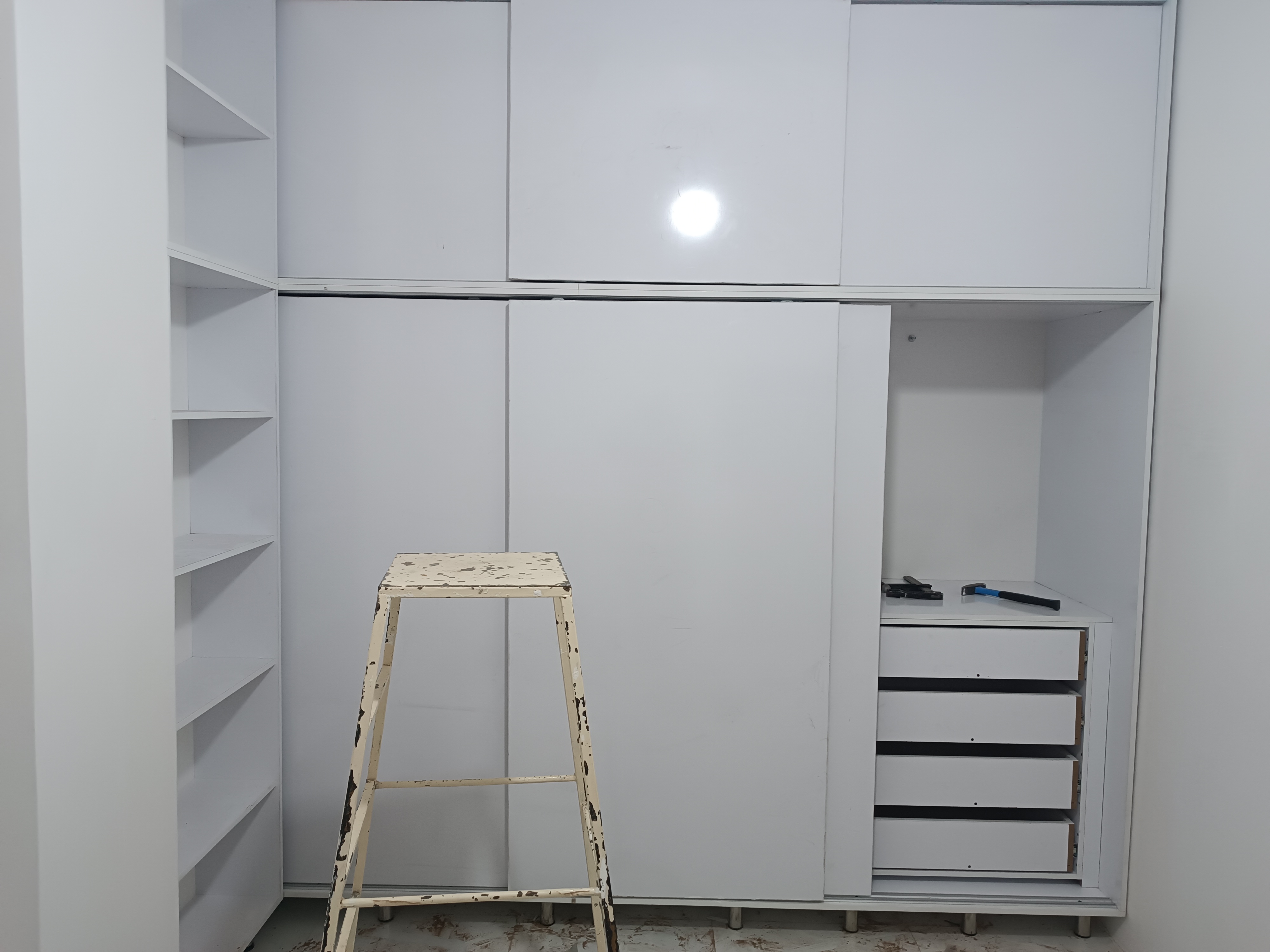 کابینت کار فلزی و ام دی اف