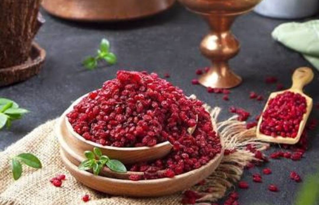 زعفران و صنایع دستی و ادویه و عرقیجات