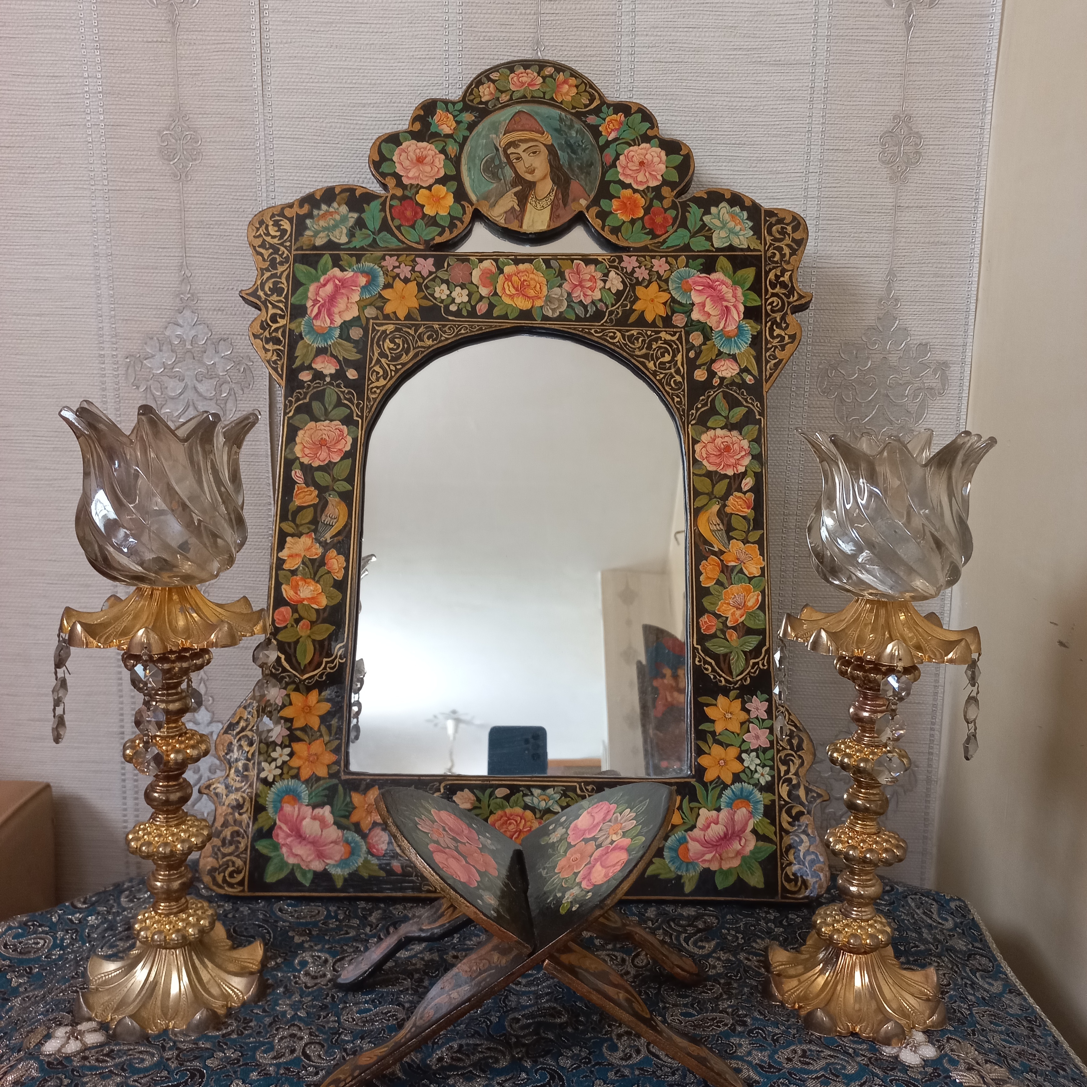 اینه چوبی نقاشی شده 